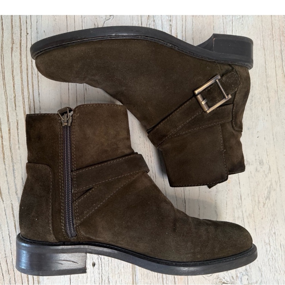 Women’s Aquatalia ankle bootie in brown suede size 7.5 - Picture 8 of 13
